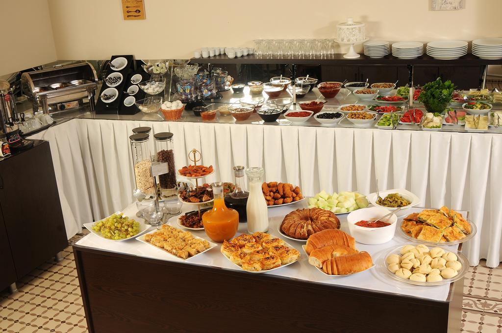 Edahan Hotel Biga Екстериор снимка