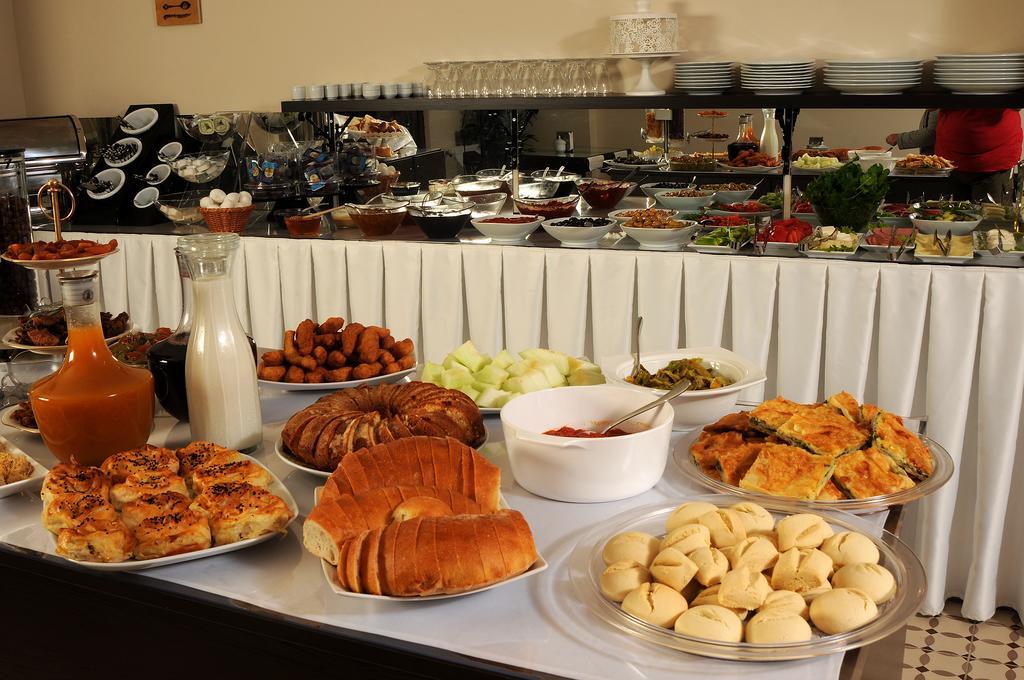 Edahan Hotel Biga Екстериор снимка